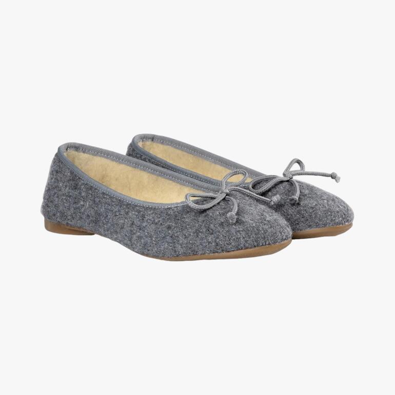 Ballerines Gottstein Walk grises, vue de côté avec une boucle.