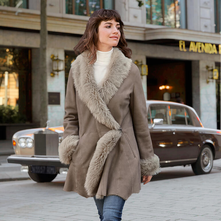 Manteau en Merino-lambskin Wonderfell en brun, à coupe classique