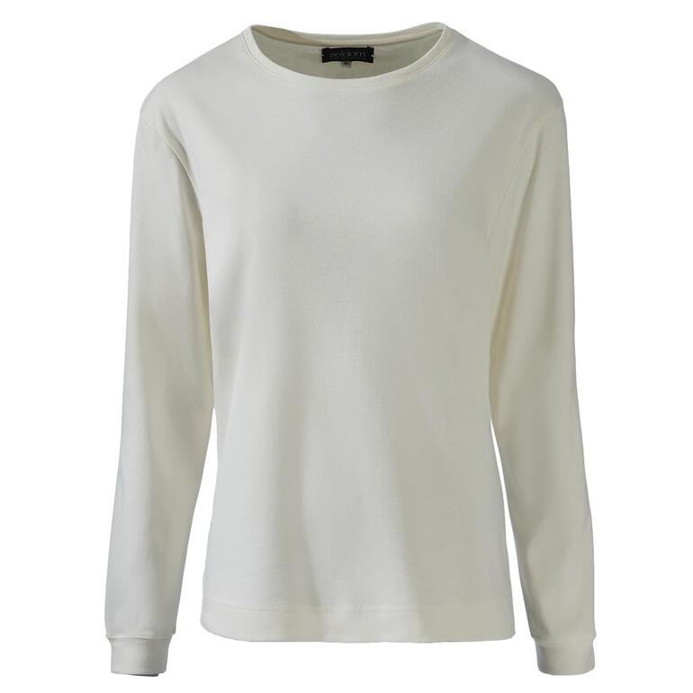 Blouse de pyjama claire de Natural, présentée sur fond neutre.