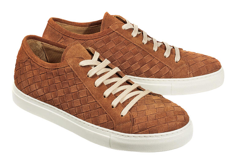 Paire de sneakers tressés bruns Casanova avec lacets blancs