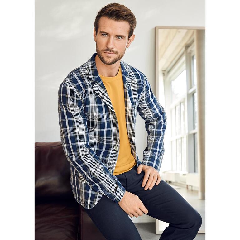 Gilets Madras OMTC Homme en veste à carreaux avec un t-shirt jaune en dessous.