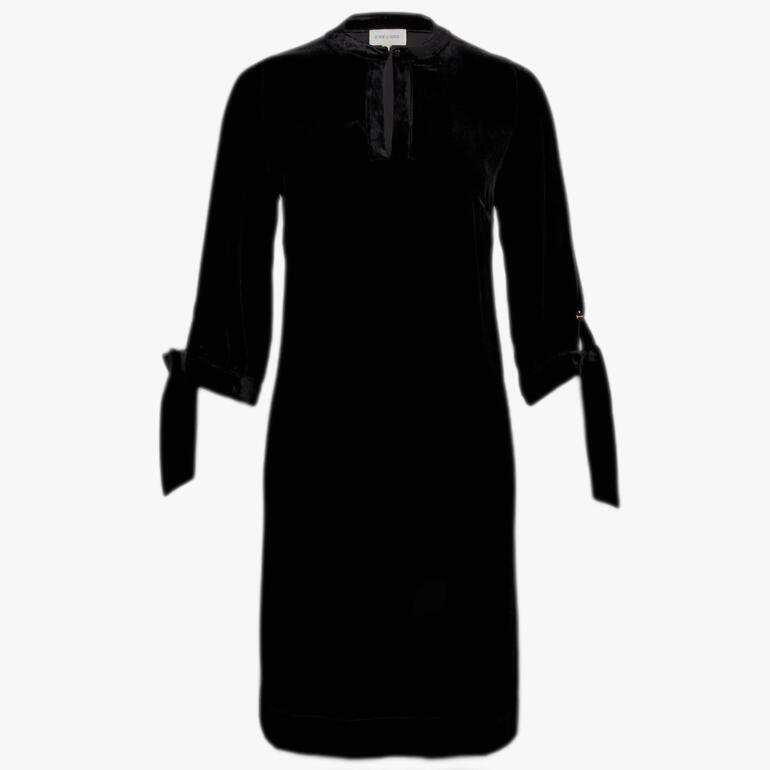Robe tunique en velours noir avec un col étroit et des liens.