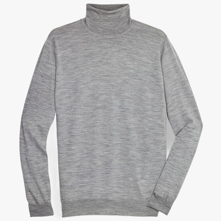 Pull à col roulé gris mélangé Junghans, posé à plat.