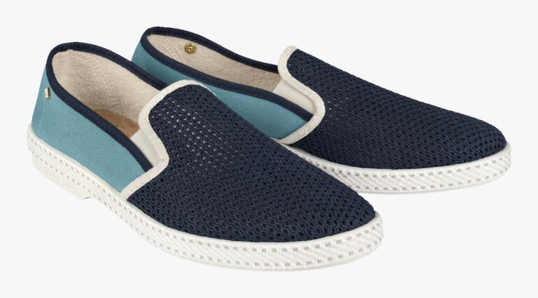 Deux paires de mocassins d'été Rivieras bleu marine avec côté aqua.