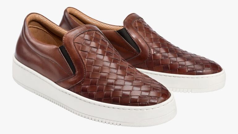 Deux mocassins tressés en cuir de veau Casanova vus de face.