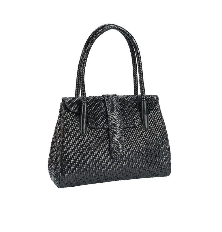 Sac tote en cuir tressé Allan K en noir, debout.