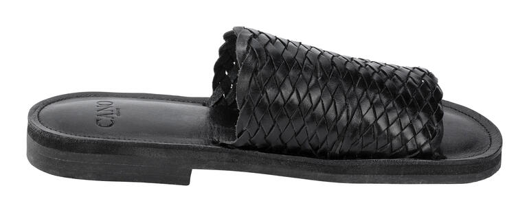 Mule tressée huarache Cano Slides tressées noires de Cano, vue latérale.