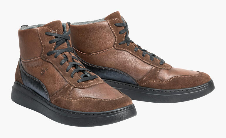 Sneaker d'hiver OCONI brun avec lacets et doublure, vue de côté, taille 41