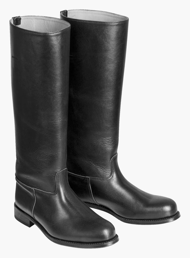 Bottes d'équitation en cuir noires avec tige haute.