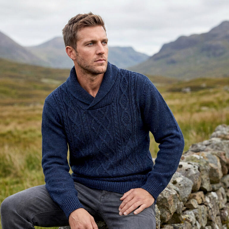 Pull Aran à col châle bleu marine, taille 48